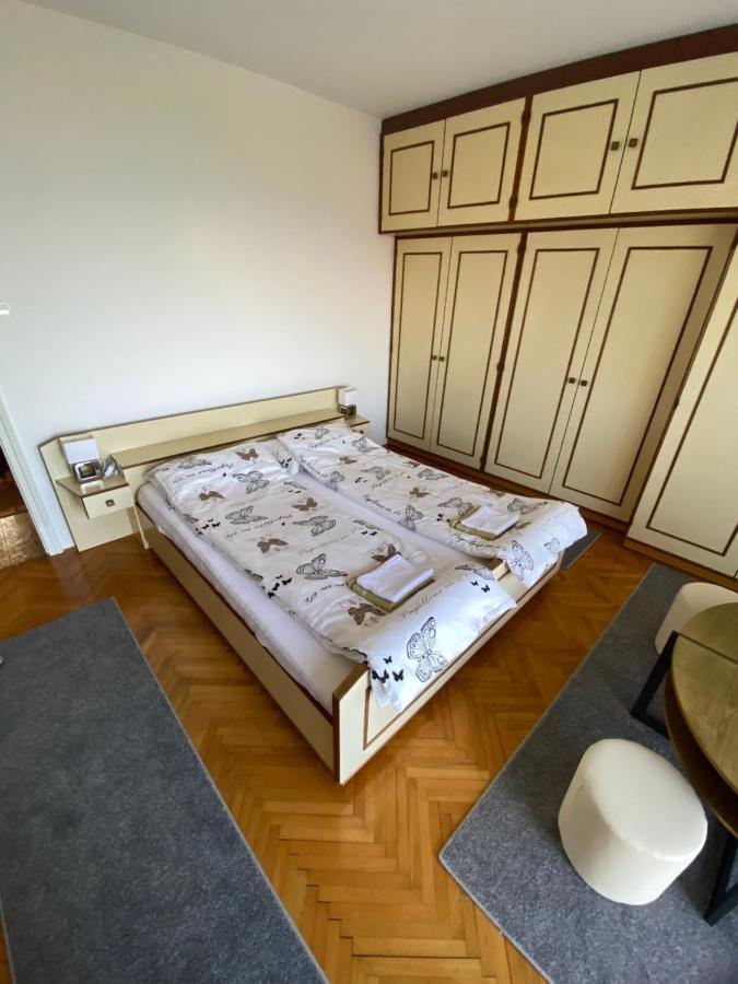 Apartmani Zdenka Pobri โอปาติยา ภายนอก รูปภาพ