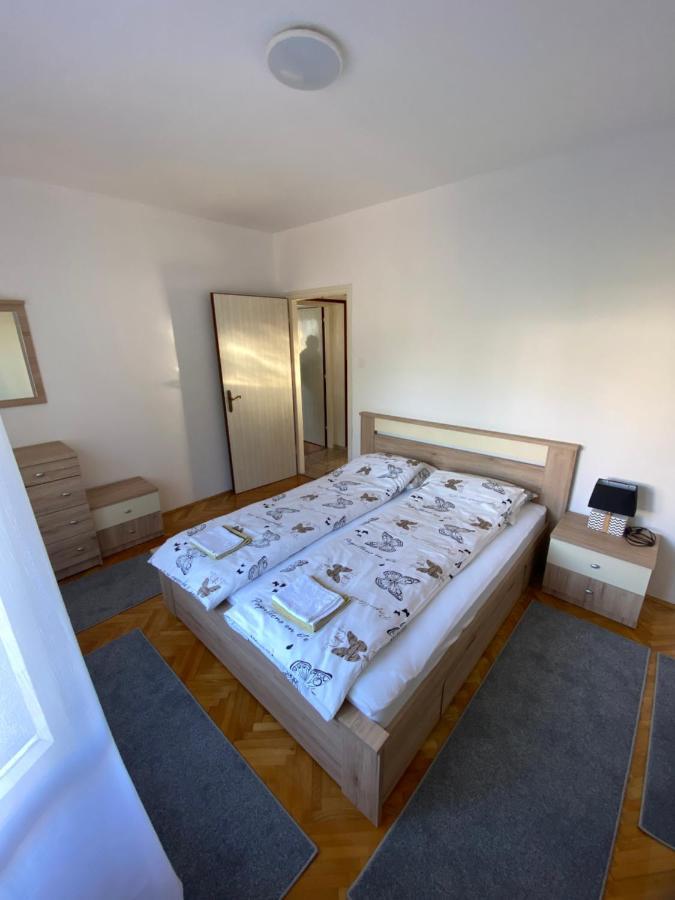 Apartmani Zdenka Pobri โอปาติยา ภายนอก รูปภาพ