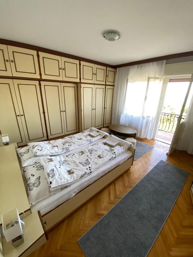 Apartmani Zdenka Pobri โอปาติยา ภายนอก รูปภาพ